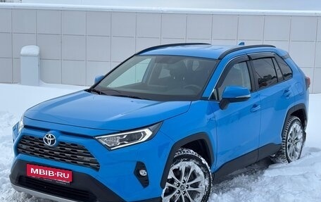 Toyota RAV4, 2021 год, 3 470 000 рублей, 1 фотография