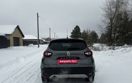 Renault Kaptur I рестайлинг, 2017 год, 1 350 000 рублей, 2 фотография