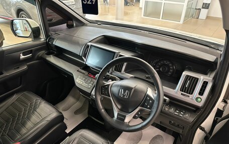 Honda Stepwgn IV, 2014 год, 2 299 999 рублей, 11 фотография