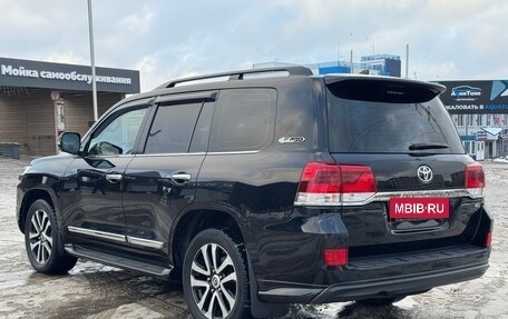 Toyota Land Cruiser 200, 2018 год, 7 800 000 рублей, 9 фотография