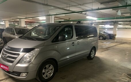 Hyundai H-1 II рестайлинг, 2015 год, 2 380 000 рублей, 1 фотография