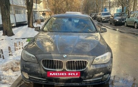 BMW 5 серия, 2011 год, 1 390 000 рублей, 2 фотография