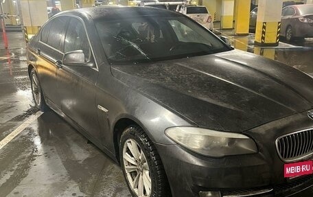 BMW 5 серия, 2011 год, 1 390 000 рублей, 16 фотография