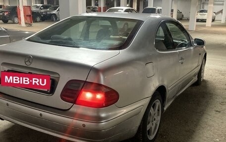 Mercedes-Benz CLK-Класс, 1998 год, 450 000 рублей, 4 фотография