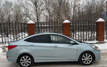 Hyundai Solaris II рестайлинг, 2011 год, 800 000 рублей, 9 фотография