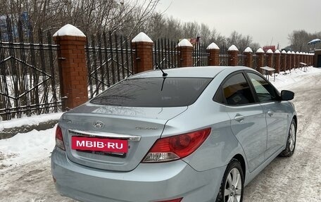 Hyundai Solaris II рестайлинг, 2011 год, 800 000 рублей, 12 фотография