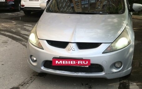 Mitsubishi Grandis, 2004 год, 600 000 рублей, 4 фотография