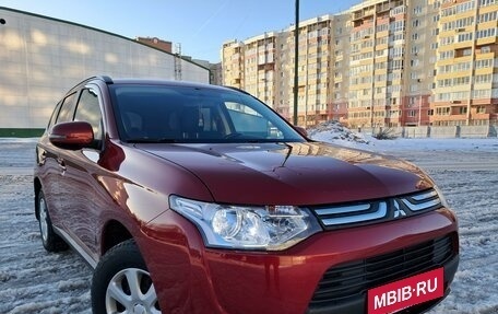 Mitsubishi Outlander III рестайлинг 3, 2013 год, 1 470 000 рублей, 1 фотография