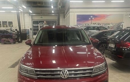 Volkswagen Tiguan II, 2018 год, 3 150 000 рублей, 1 фотография