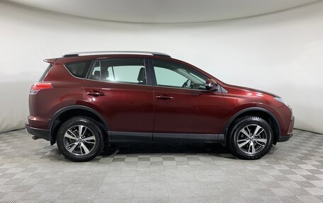 Toyota RAV4, 2018 год, 2 440 000 рублей, 4 фотография