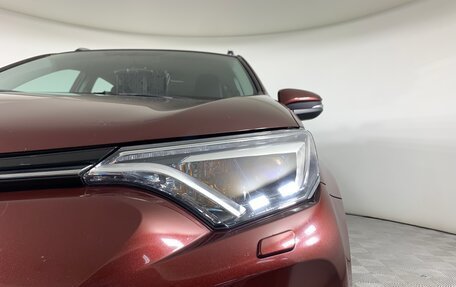 Toyota RAV4, 2018 год, 2 440 000 рублей, 10 фотография