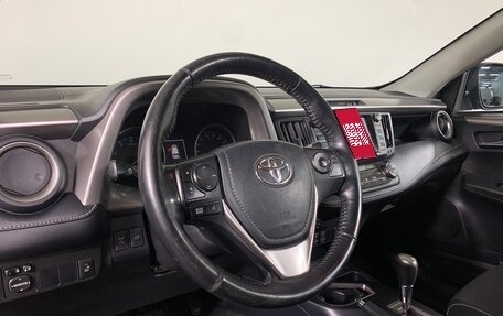 Toyota RAV4, 2018 год, 2 440 000 рублей, 12 фотография