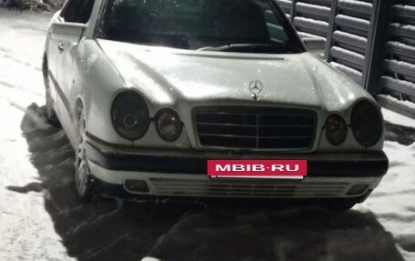 Mercedes-Benz E-Класс, 1996 год, 200 000 рублей, 7 фотография