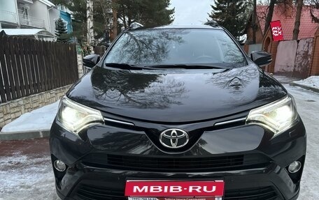 Toyota RAV4, 2016 год, 3 550 000 рублей, 1 фотография