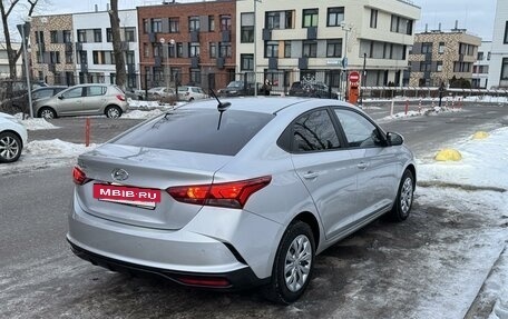 Hyundai Solaris II рестайлинг, 2021 год, 1 720 000 рублей, 3 фотография