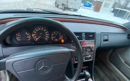 Mercedes-Benz C-Класс, 1994 год, 210 000 рублей, 11 фотография