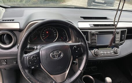 Toyota RAV4, 2015 год, 2 800 000 рублей, 9 фотография