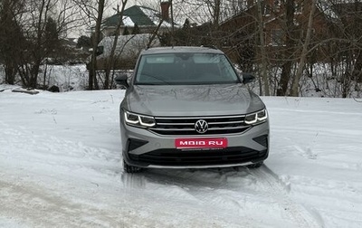 Volkswagen Tiguan II, 2021 год, 3 650 000 рублей, 1 фотография