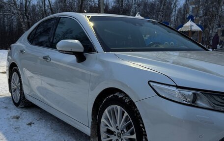 Toyota Camry, 2019 год, 3 200 000 рублей, 12 фотография