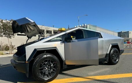 Tesla Cybertruck, 2024 год, 30 499 000 рублей, 8 фотография