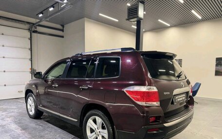 Toyota Highlander III, 2013 год, 2 511 000 рублей, 4 фотография