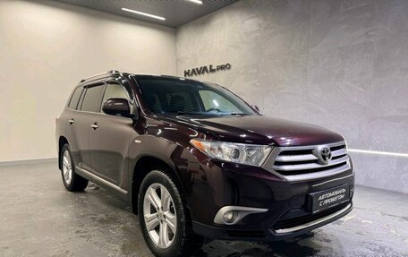 Toyota Highlander III, 2013 год, 2 511 000 рублей, 3 фотография