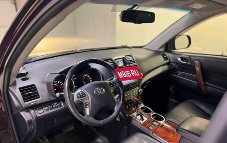 Toyota Highlander III, 2013 год, 2 511 000 рублей, 11 фотография