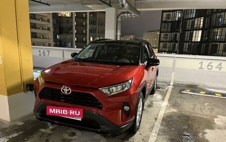 Toyota RAV4, 2021 год, 4 350 000 рублей, 13 фотография