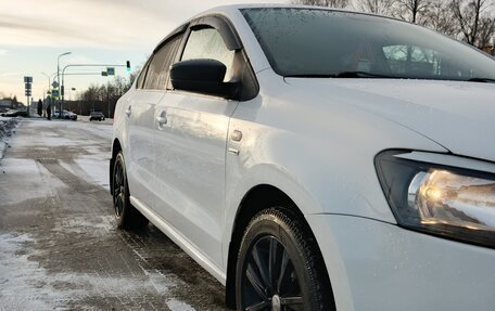 Volkswagen Polo VI (EU Market), 2013 год, 900 000 рублей, 1 фотография