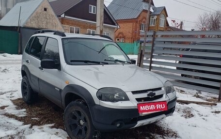 Chevrolet Niva I рестайлинг, 2011 год, 460 000 рублей, 3 фотография