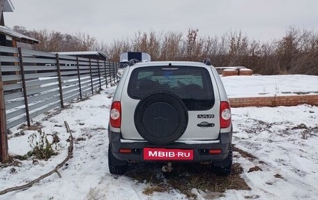 Chevrolet Niva I рестайлинг, 2011 год, 460 000 рублей, 4 фотография