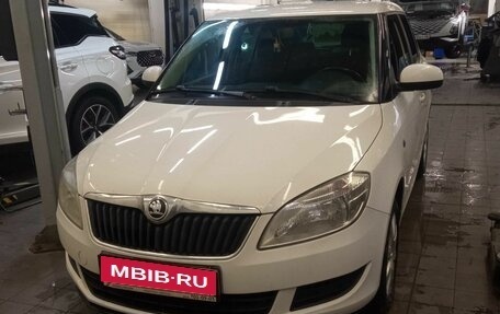 Skoda Fabia II, 2014 год, 796 000 рублей, 1 фотография