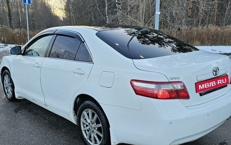 Toyota Camry, 2010 год, 850 000 рублей, 5 фотография