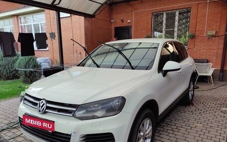 Volkswagen Touareg III, 2011 год, 1 700 000 рублей, 8 фотография