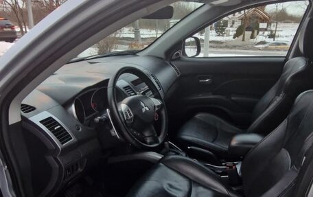 Mitsubishi Outlander III рестайлинг 3, 2008 год, 1 350 000 рублей, 14 фотография