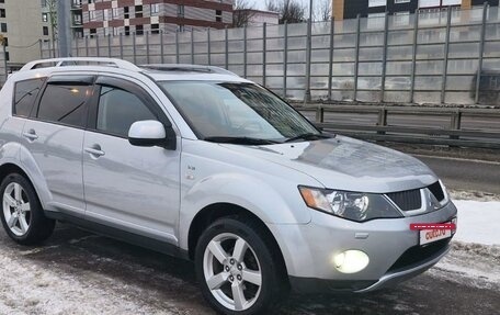 Mitsubishi Outlander III рестайлинг 3, 2008 год, 1 350 000 рублей, 7 фотография