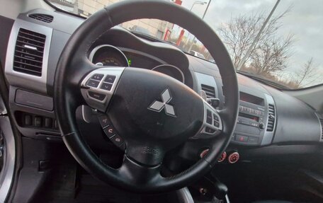 Mitsubishi Outlander III рестайлинг 3, 2008 год, 1 350 000 рублей, 17 фотография