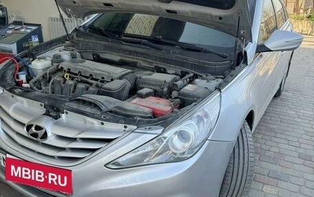 Hyundai Sonata VI, 2010 год, 1 300 000 рублей, 6 фотография