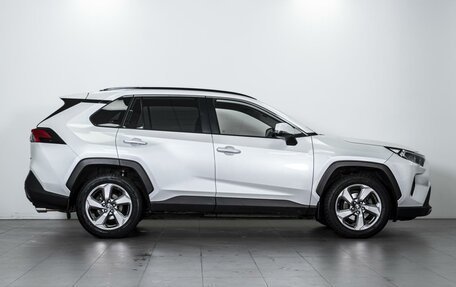 Toyota RAV4, 2020 год, 3 675 000 рублей, 5 фотография