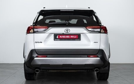 Toyota RAV4, 2020 год, 3 675 000 рублей, 4 фотография