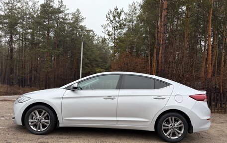 Hyundai Elantra VI рестайлинг, 2018 год, 1 990 000 рублей, 12 фотография