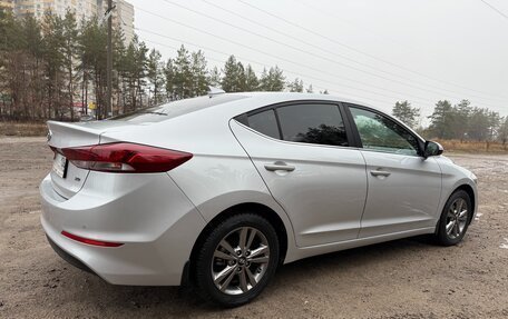 Hyundai Elantra VI рестайлинг, 2018 год, 1 990 000 рублей, 8 фотография