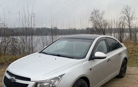 Chevrolet Cruze II, 2011 год, 610 000 рублей, 3 фотография