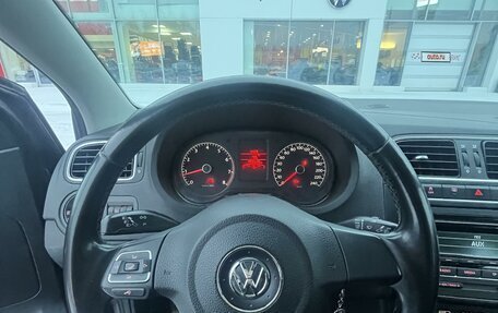 Volkswagen Polo VI (EU Market), 2011 год, 800 000 рублей, 13 фотография