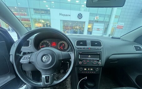 Volkswagen Polo VI (EU Market), 2011 год, 800 000 рублей, 12 фотография