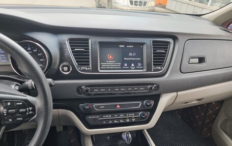 KIA Carnival III, 2019 год, 2 790 000 рублей, 17 фотография