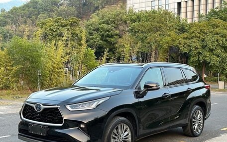 Toyota Highlander, 2022 год, 4 450 000 рублей, 5 фотография