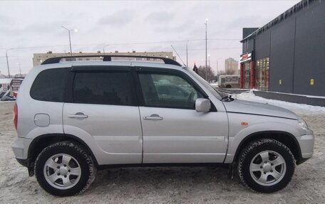 Chevrolet Niva I рестайлинг, 2011 год, 580 000 рублей, 4 фотография