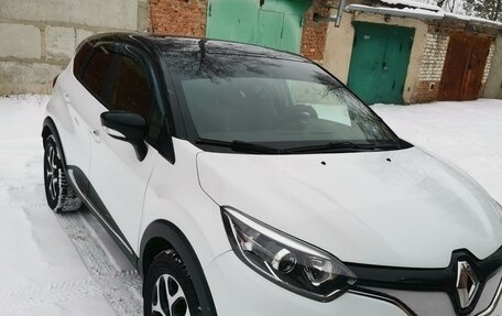 Renault Kaptur I рестайлинг, 2016 год, 1 560 000 рублей, 2 фотография