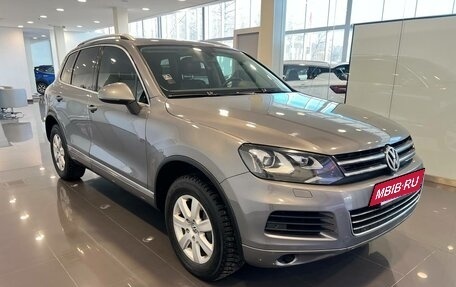 Volkswagen Touareg III, 2011 год, 1 980 000 рублей, 3 фотография